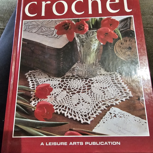 Other - CROCHET LEISURE ARTS"HOME WITH CROCHET" BOOK HARD COVER 144 PGS BEAUTIFUL BOOK